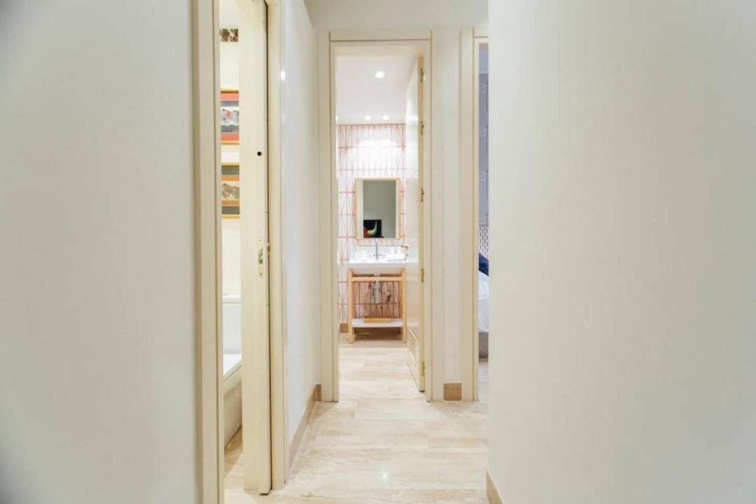 세비야 New With Height- 2Bd 1Bth- Pajaritos 아파트 외부 사진