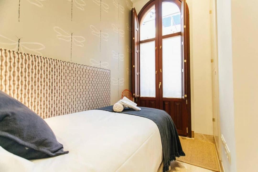 세비야 New With Height- 2Bd 1Bth- Pajaritos 아파트 외부 사진