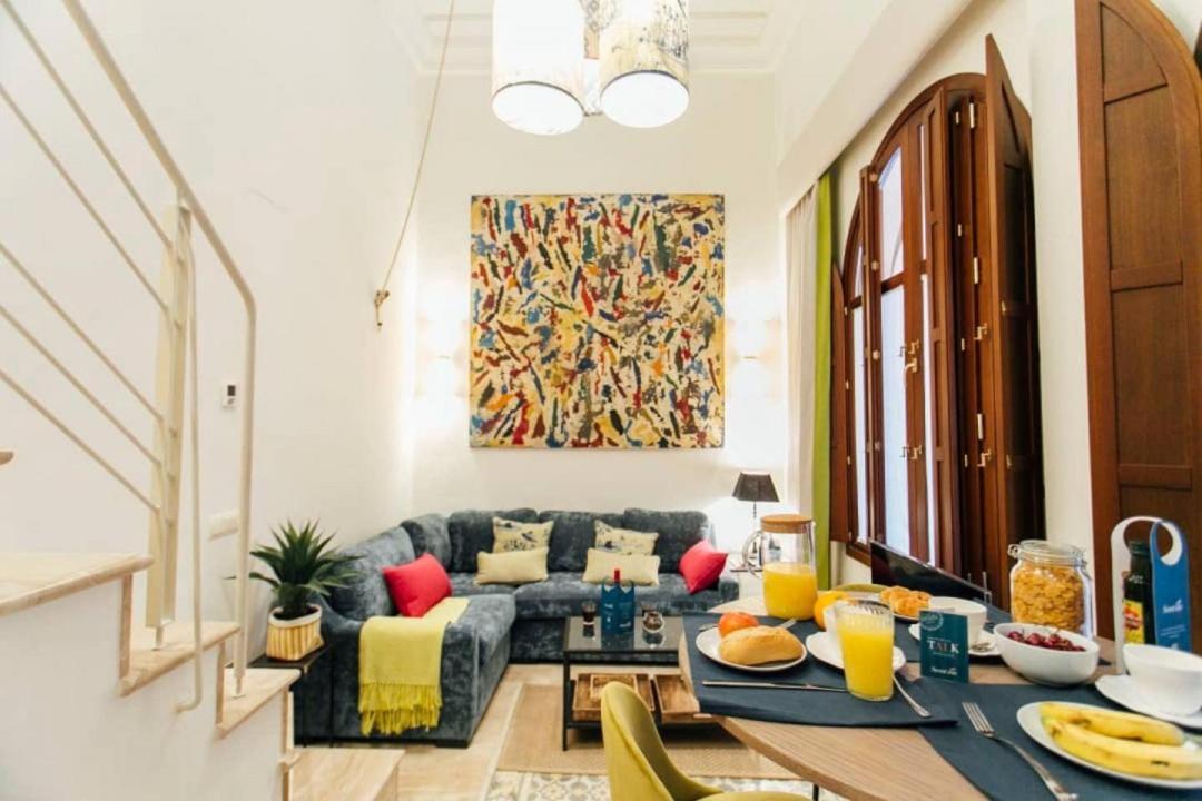 세비야 New With Height- 2Bd 1Bth- Pajaritos 아파트 외부 사진